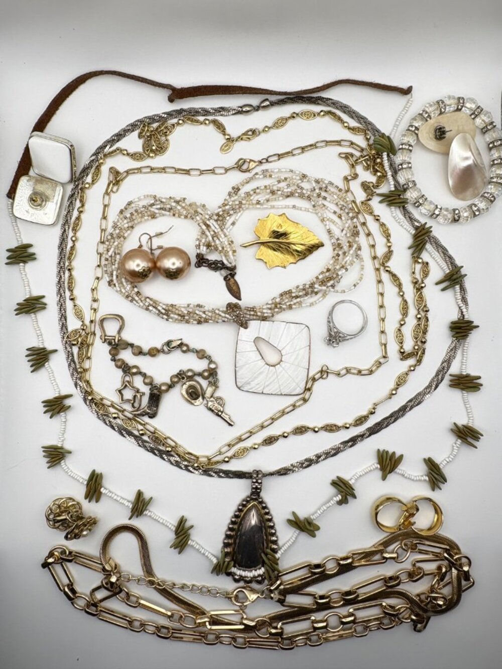Vintage Modern Estate Costume Jewelry Lot Necklace Bracelet Ring Brooch Earrings